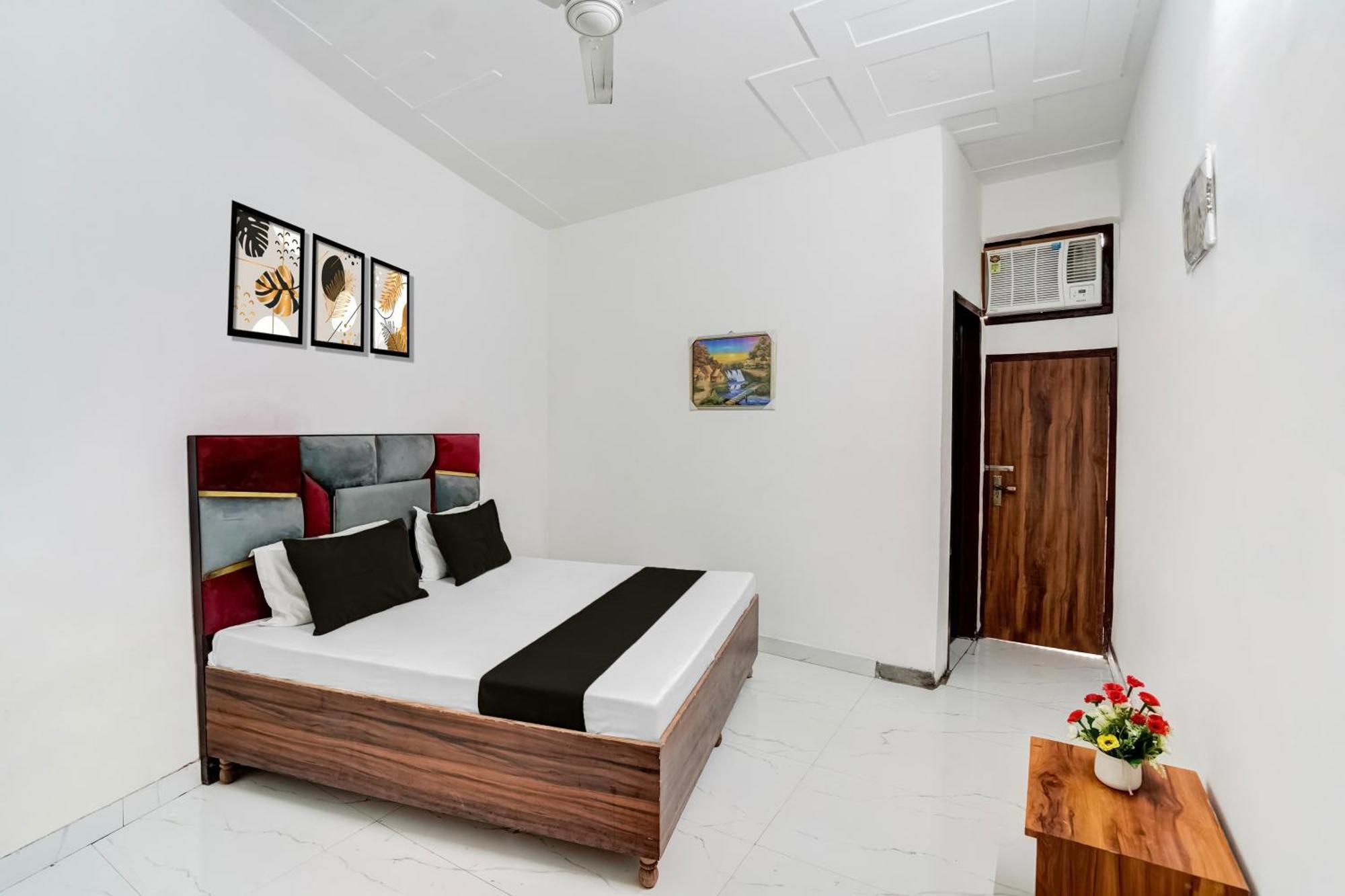 Super Hotel O Burari New Delhi Buitenkant foto